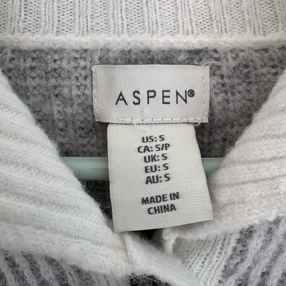 Gray Ribbed Women's Sweater - Picture 4 of 9